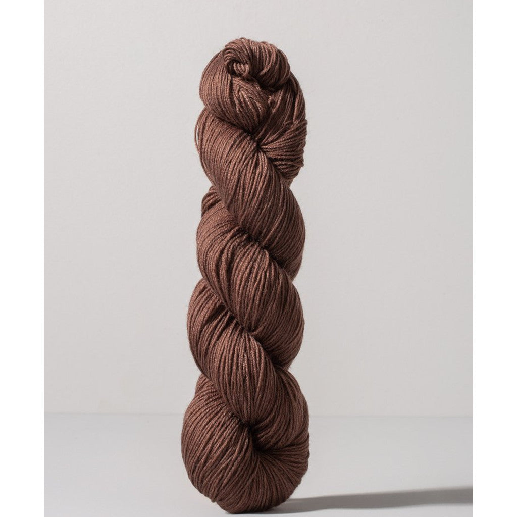 Gusto Wool Core Fingering 1053 - a mid brown colorway