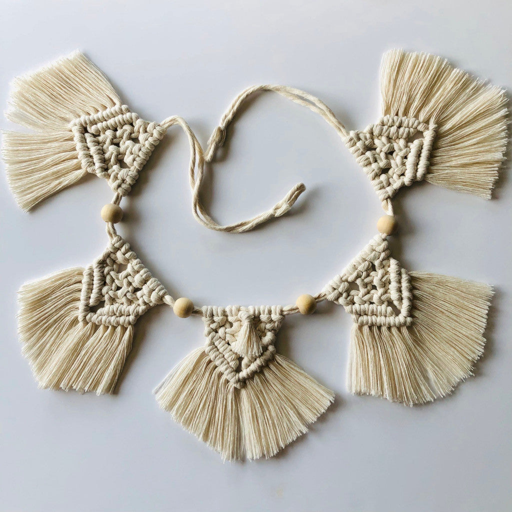 Roving Goddess Macramé Garland Kit in Natural - an off-white colorway