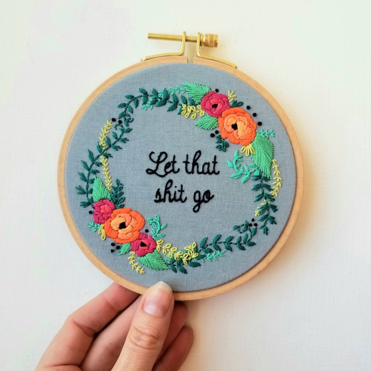 Rose Wreath Beginner Embroidery Kit - Paradise Fibers