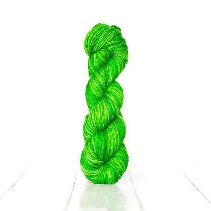 Urth Yarns Monokrom Fingering - Paradise Fibers