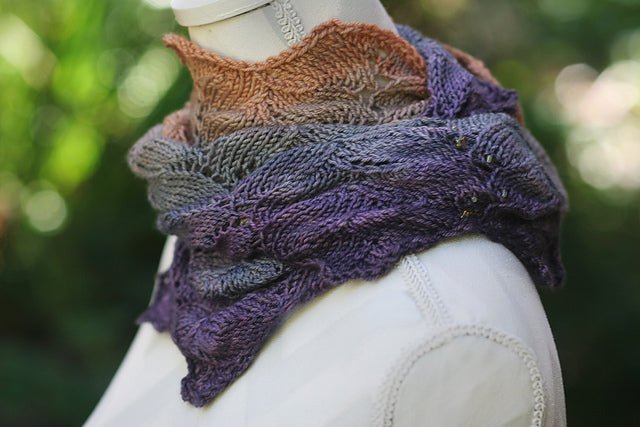 Whimsycowl by Nim Teasdale - Paradise Fibers
